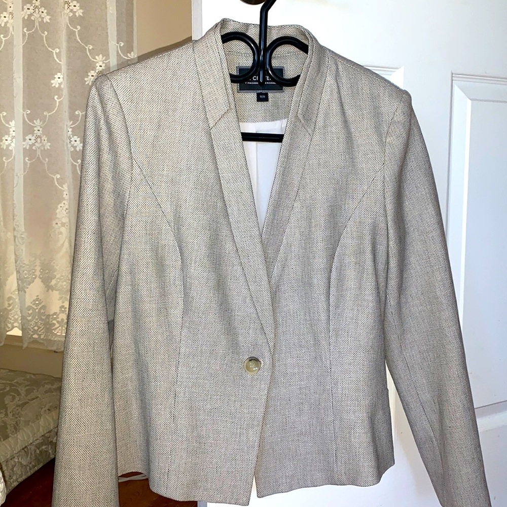 Brand new Le Chateau blazer size medium